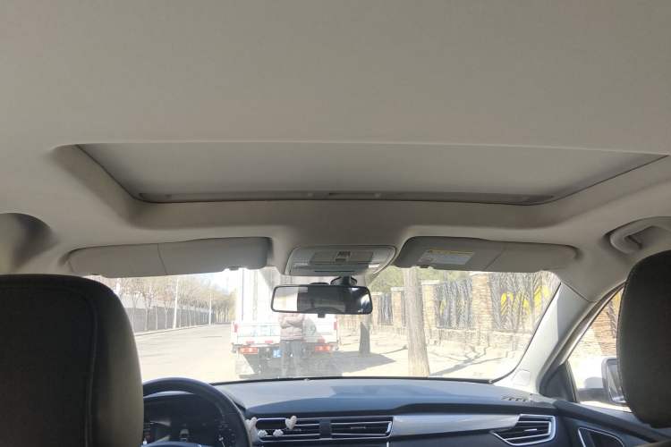 Used Roewe Ei5 2018 Internet Luxury Edition Headliner