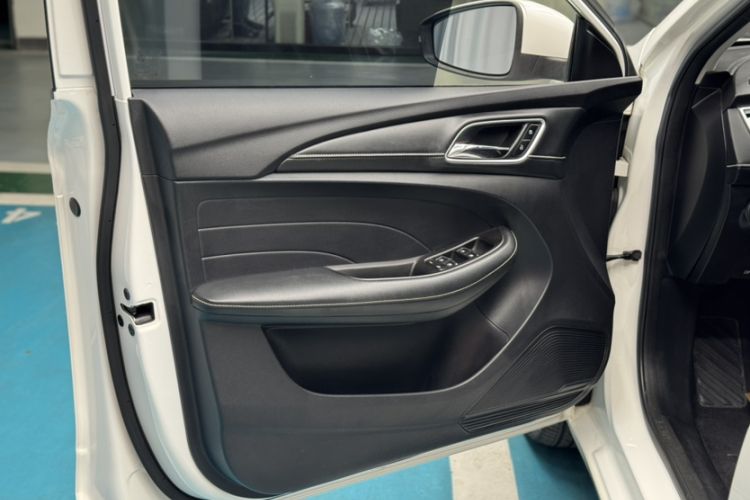 Used Roewe Ei5 2018 Internet Luxury Edition Interior 12