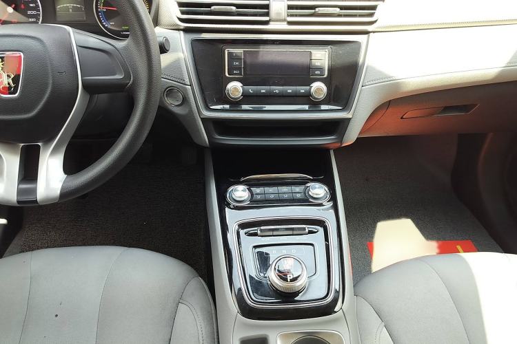 Used Roewe Ei5 2018 Government Procurement Version Interior 3
