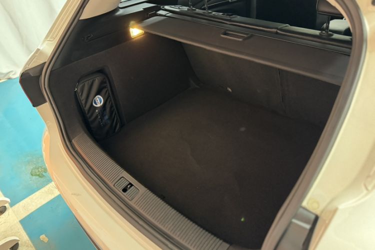 Used Roewe Ei5 2018 Internet Luxury Edition Interior 8