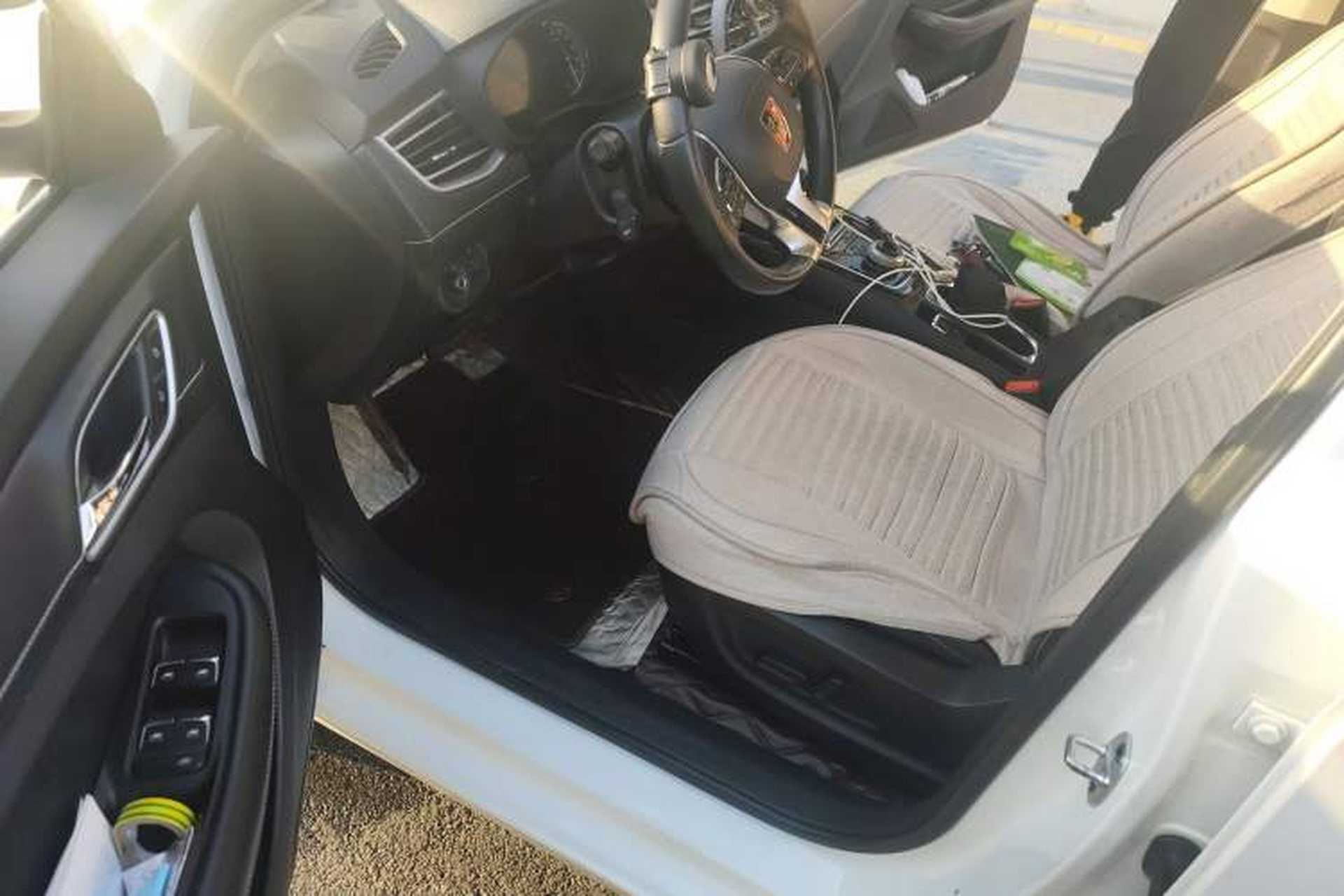 Used Roewe Ei5 2018 Internet Flagship Edition Left Front Seat