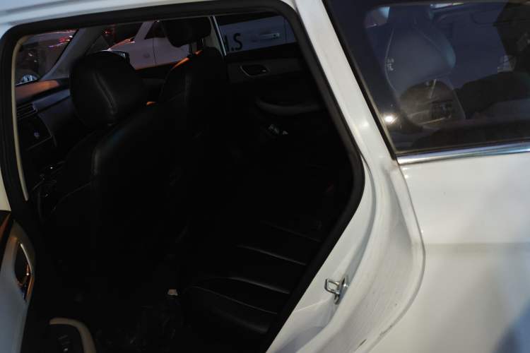 Used Roewe Ei5 2018 Internet Luxury Edition Left Rear Seat