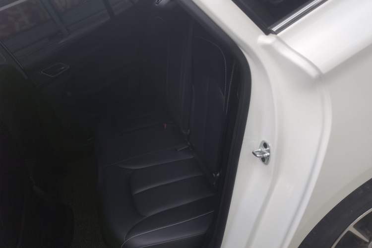 Used Roewe Ei5 2018 Internet Flagship Edition Left Rear Seat