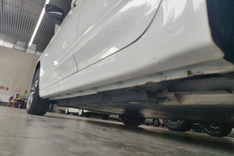 Used Roewe Ei5 2018 Internet Flagship Edition Left Side Sill