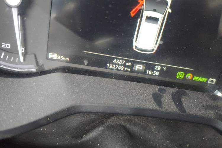 Used Roewe Ei5 2018 Internet Flagship Edition Odometer Close Up