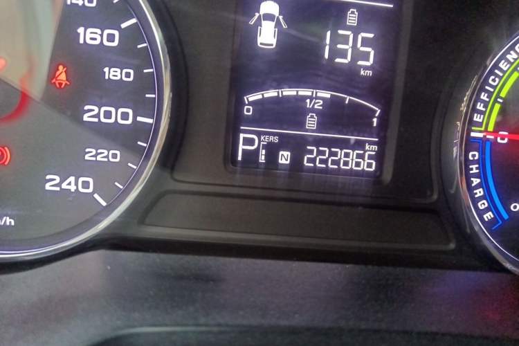 Used Roewe Ei5 2018 Internet Luxury Edition Odometer Close Up
