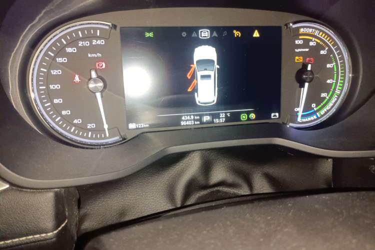 Used Roewe Ei5 2018 Internet Flagship Edition Odometer Close Up