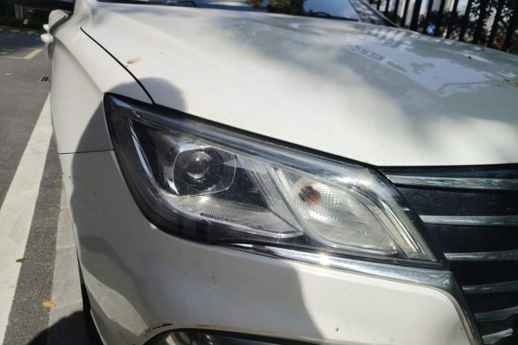 Used Roewe Ei5 2018 Internet Luxury Edition Right Front Headlight