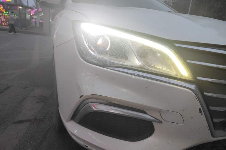 Used Roewe Ei5 2018 Internet Luxury Edition Right Front Headlight