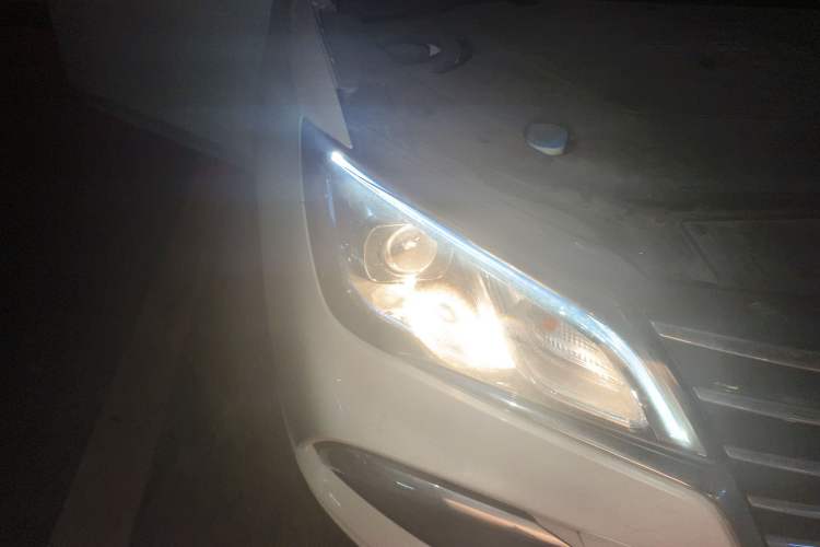 Used Roewe Ei5 2018 Internet Luxury Edition Right Front Headlight