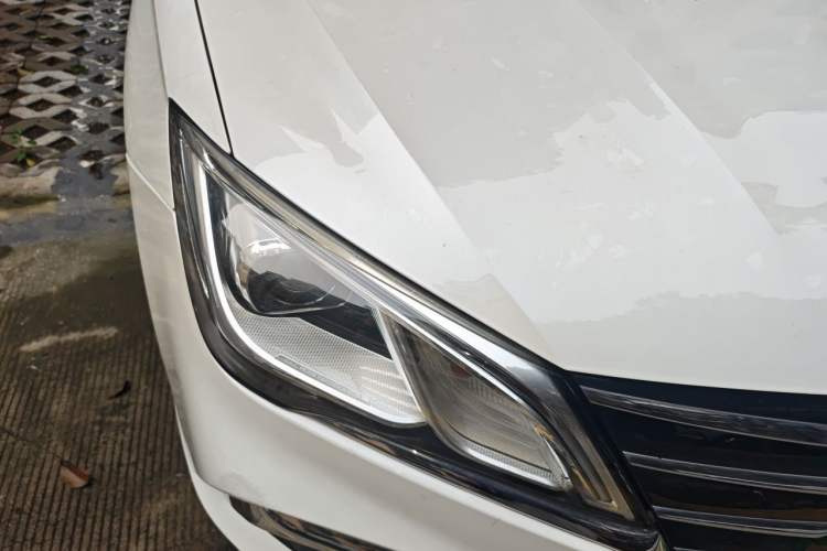 Used Roewe Ei5 2018 Internet Luxury Edition Right Front Headlight