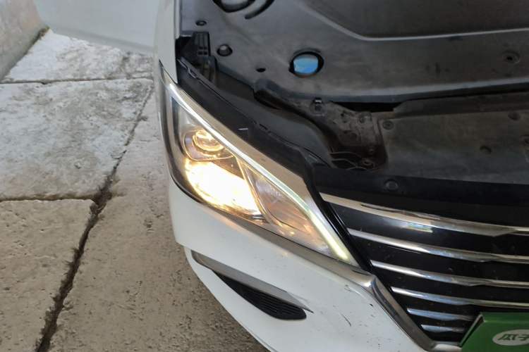 Used Roewe Ei5 2018 Internet Flagship Edition Right Front Headlight