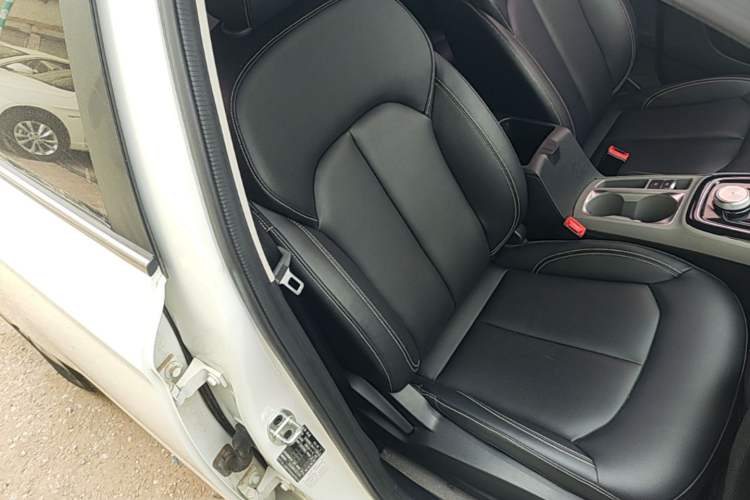 Used Roewe Ei5 2018 Internet Luxury Edition Right Front Seat