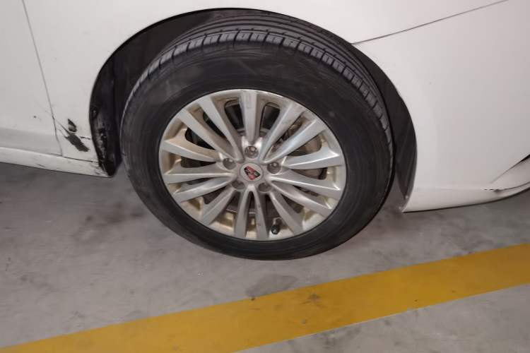 Used Roewe Ei5 2018 Internet Luxury Edition Right Front Wheel Hub