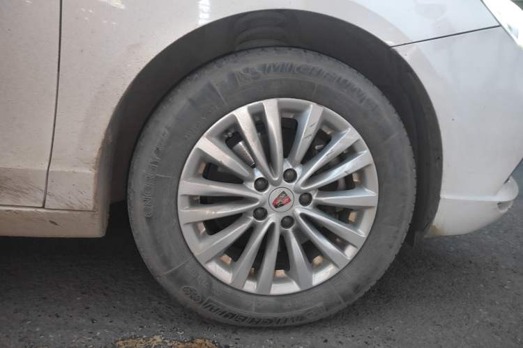 Used Roewe Ei5 2018 Internet Luxury Edition Right Front Wheel Hub