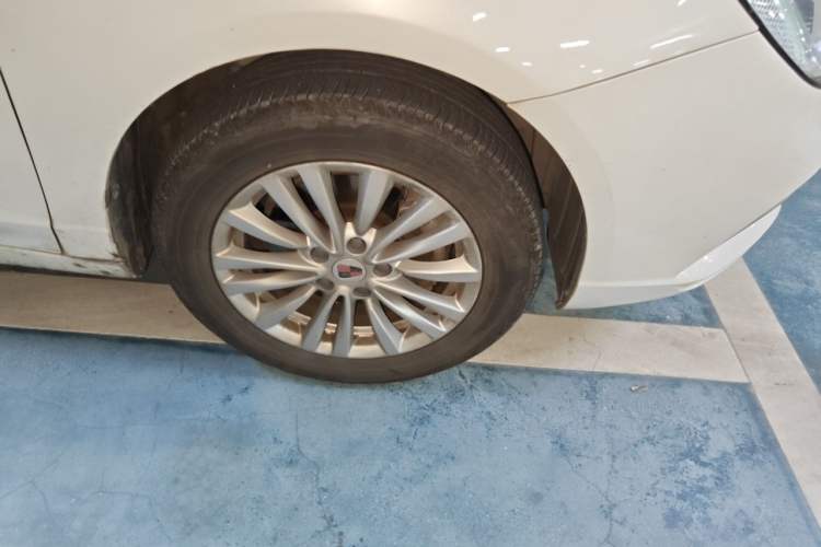 Used Roewe Ei5 2018 Internet Luxury Edition Right Front Wheel Hub