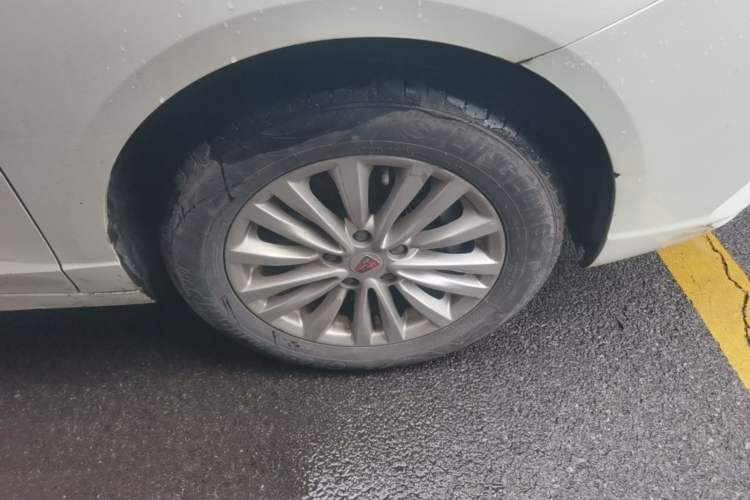 Used Roewe Ei5 2018 Internet Luxury Edition Right Front Wheel Hub