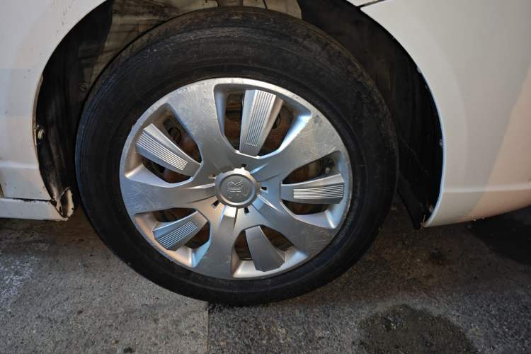Used Roewe Ei5 2018 Internet Luxury Edition Right Front Wheel Hub