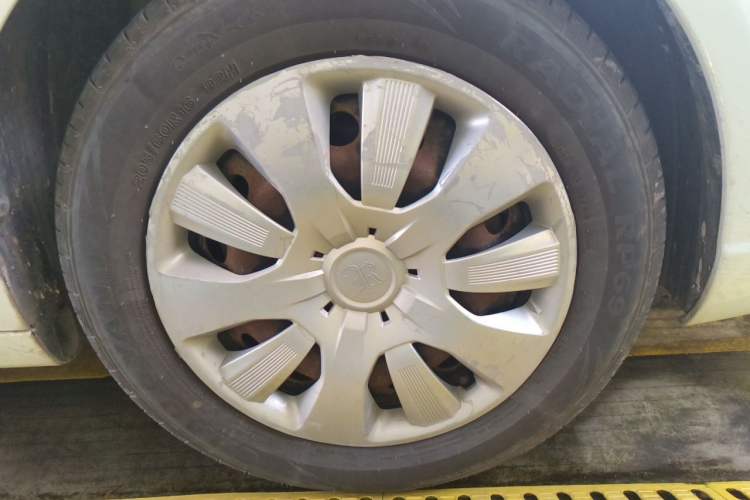 Used Roewe Ei5 2018 Internet Luxury Edition Right Front Wheel Hub