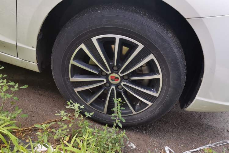 Used Roewe Ei5 2018 Internet Flagship Edition Right Front Wheel Hub
