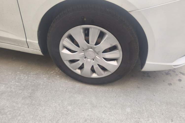 Used Roewe Ei5 2018 Internet Luxury Edition Right Front Wheel Hub