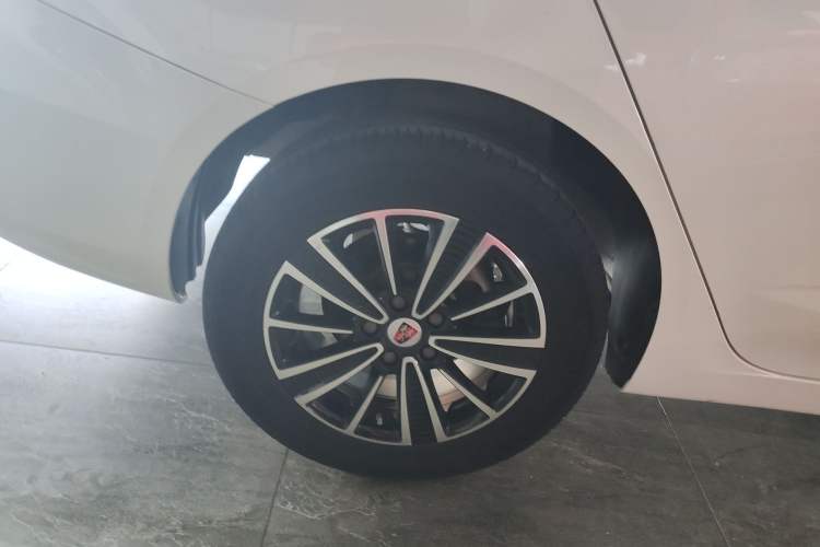 Used Roewe Ei5 2018 Internet Flagship Edition Right Rear Wheel Hub