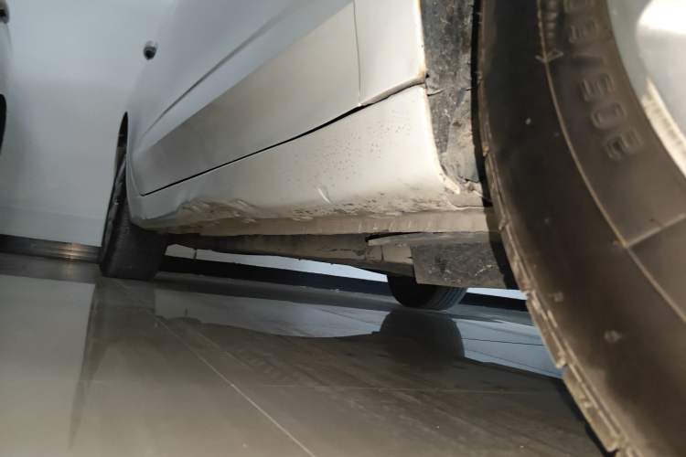 Used Roewe Ei5 2018 Internet Luxury Edition Right Side Sill