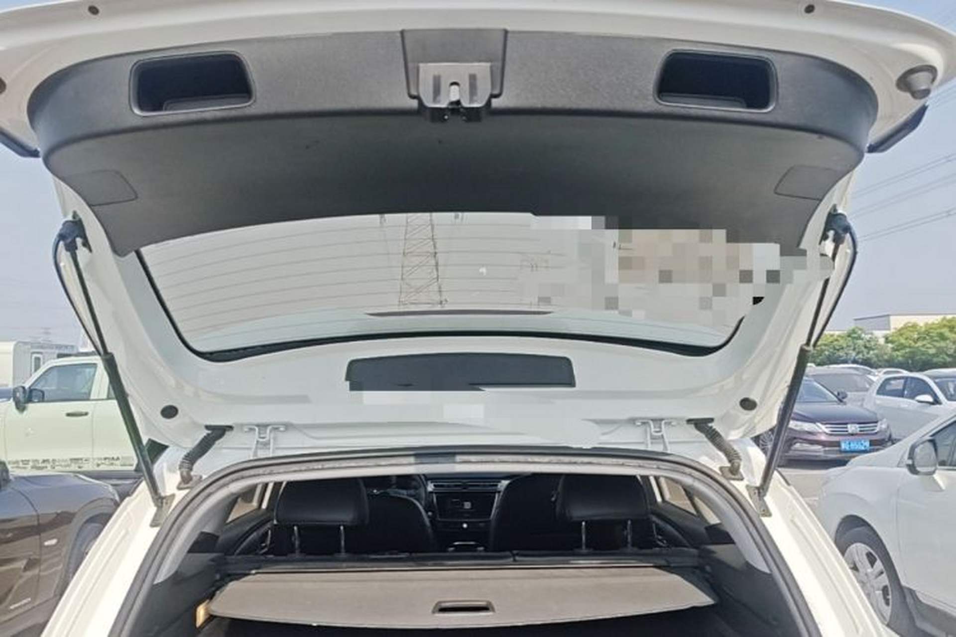 Used Roewe Ei5 2018 Internet Flagship Edition Trunk