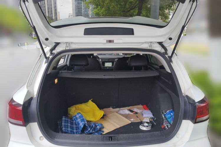 Used Roewe Ei5 2018 Internet Flagship Edition Trunk