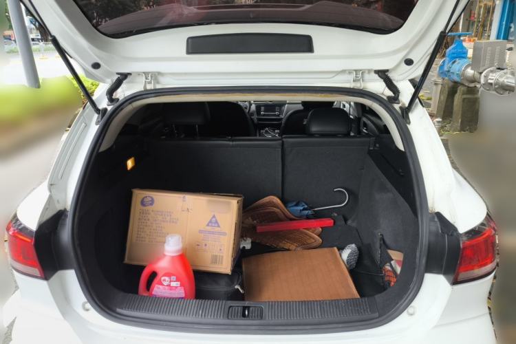 Used Roewe Ei5 2018 Internet Luxury Edition Trunk