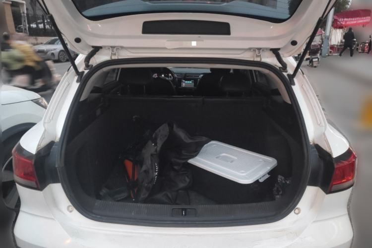 Used Roewe Ei5 2018 Internet Luxury Edition Trunk
