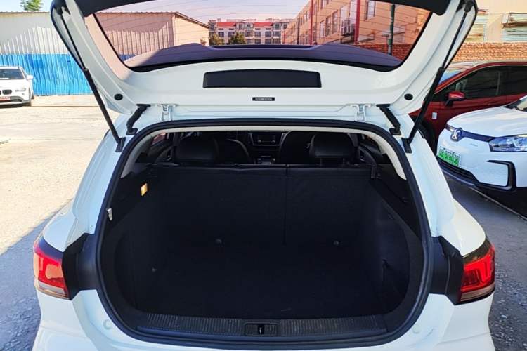 Used Roewe Ei5 2018 Internet Luxury Edition Trunk
