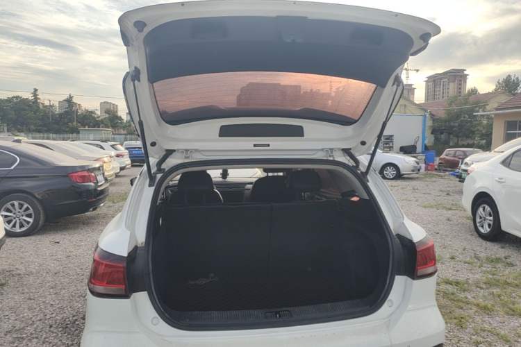 Used Roewe Ei5 2018 Internet Luxury Edition Trunk