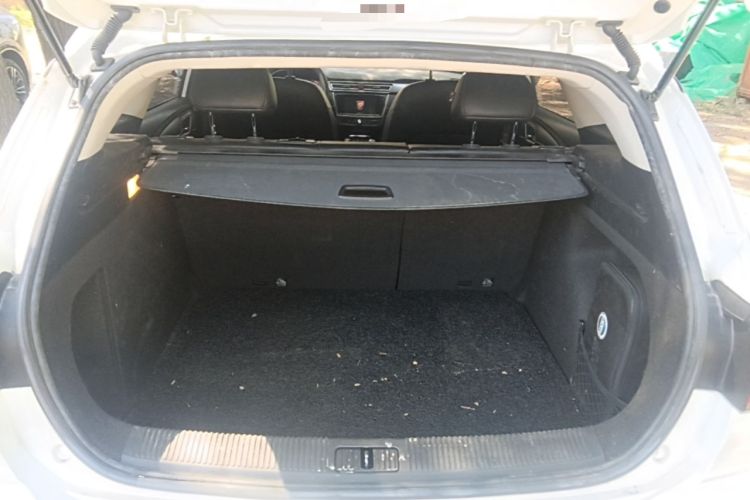 Used Roewe Ei5 2018 Internet Flagship Edition Trunk