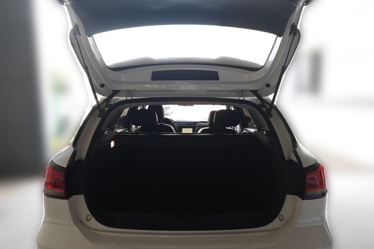 Used Roewe Ei5 2018 Internet Luxury Edition Trunk