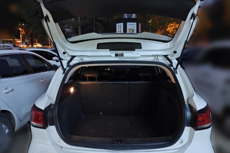 Used Roewe Ei5 2018 Internet Luxury Edition Trunk