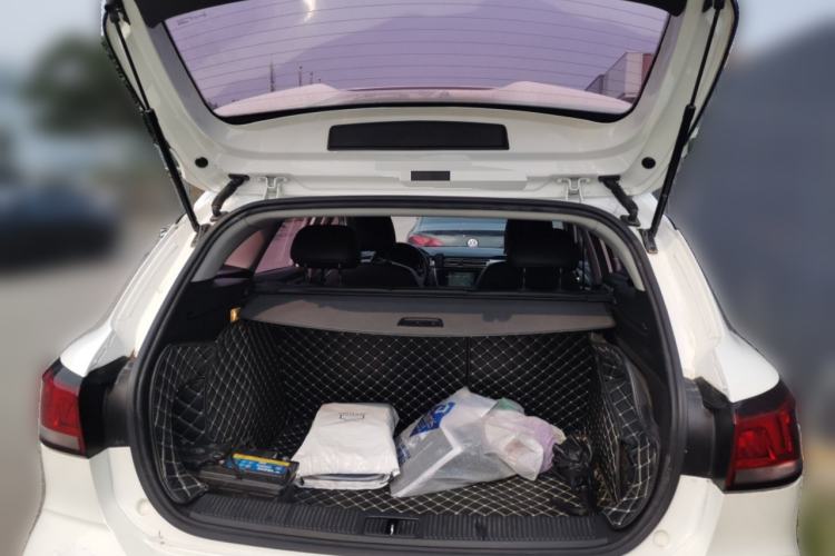 Used Roewe Ei5 2018 Internet Flagship Edition Trunk