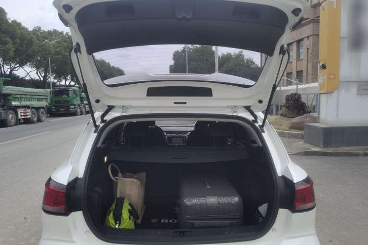 Used Roewe Ei5 2018 Internet Flagship Edition Trunk