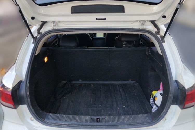 Used Roewe Ei5 2018 Internet Flagship Edition Trunk