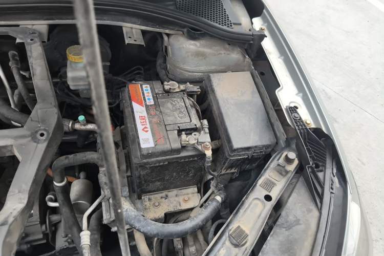 Used Roewe Ei5 2018 Internet Flagship Edition Engine Bay Left