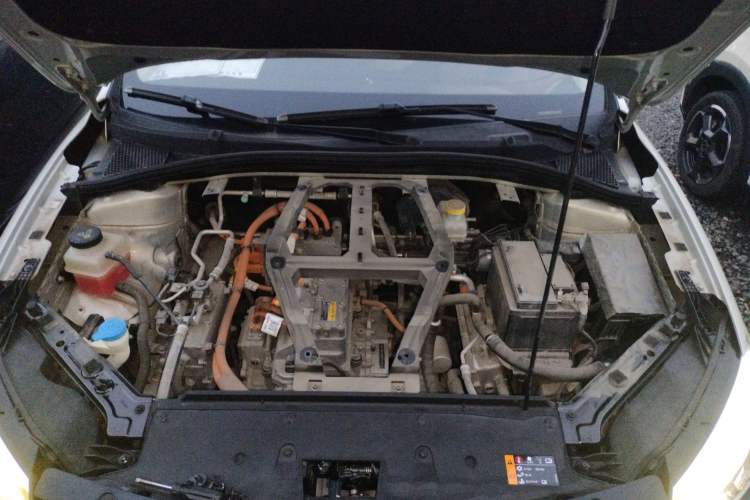 Used Roewe Ei5 2018 Internet Flagship Edition Engine Bay
