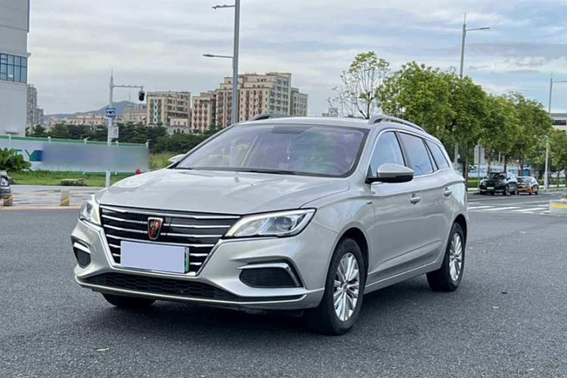 Used Roewe Ei5 2018 Internet Luxury Edition Front Left 45 Deg