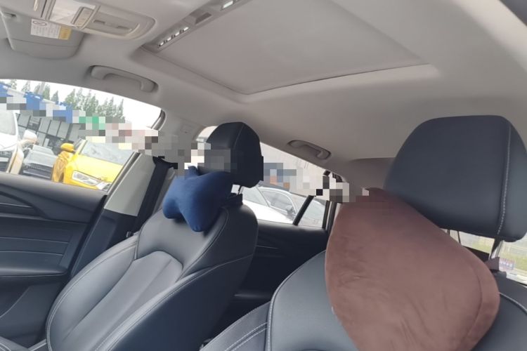 Used Roewe Ei5 2018 Internet Flagship Edition Headliner