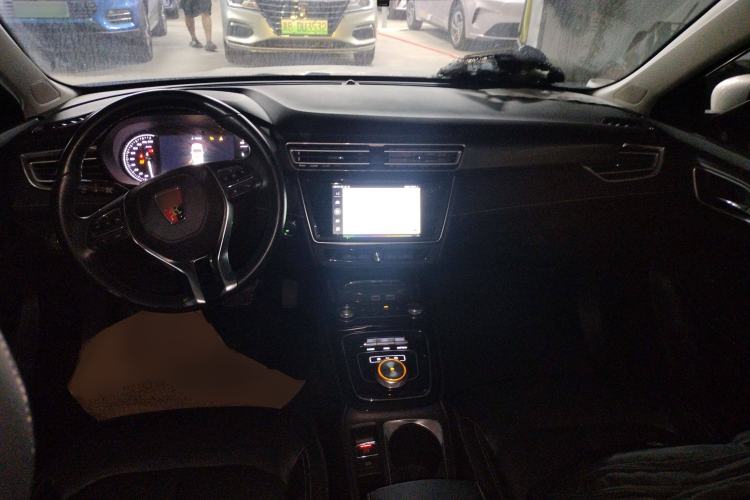 Used Roewe Ei5 2018 Internet Flagship Edition Interior 2