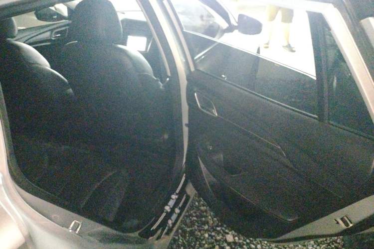 Used Roewe Ei5 2018 Internet Flagship Edition Interior 6