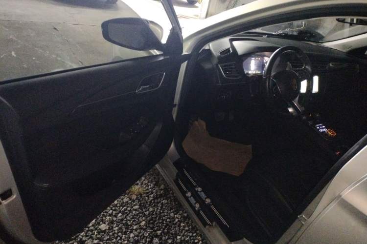 Used Roewe Ei5 2018 Internet Flagship Edition Interior 7