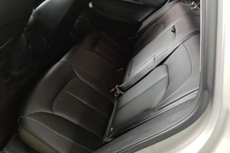 Used Roewe Ei5 2018 Internet Flagship Edition Left Rear Seat
