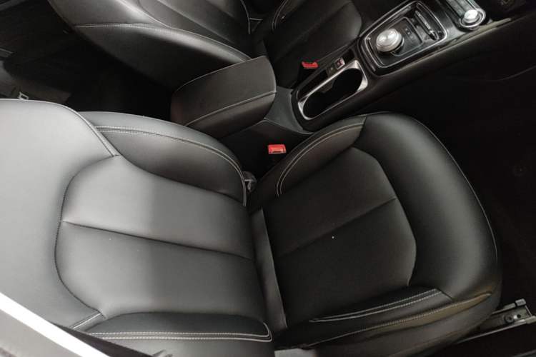 Used Roewe Ei5 2018 Internet Flagship Edition Right Front Seat