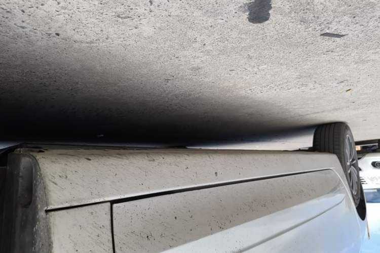 Used Roewe Ei5 2018 Internet Flagship Edition Right Side Sill