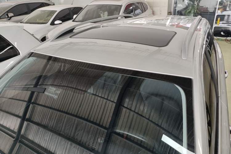 Used Roewe Ei5 2018 Internet Flagship Edition Roof